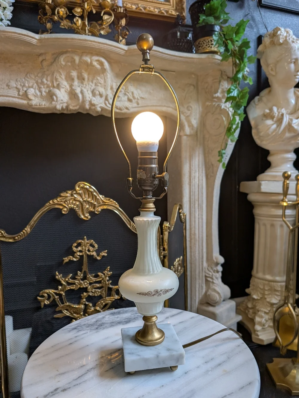 Vintage Porcelain Frederick Cooper Table Lamp, gold details, marble base, fringe - Picture 5 of 8